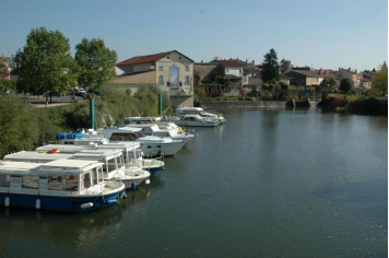 Port de plaisance de Pont-de-Vaux Maryse Dufaux-Chollet